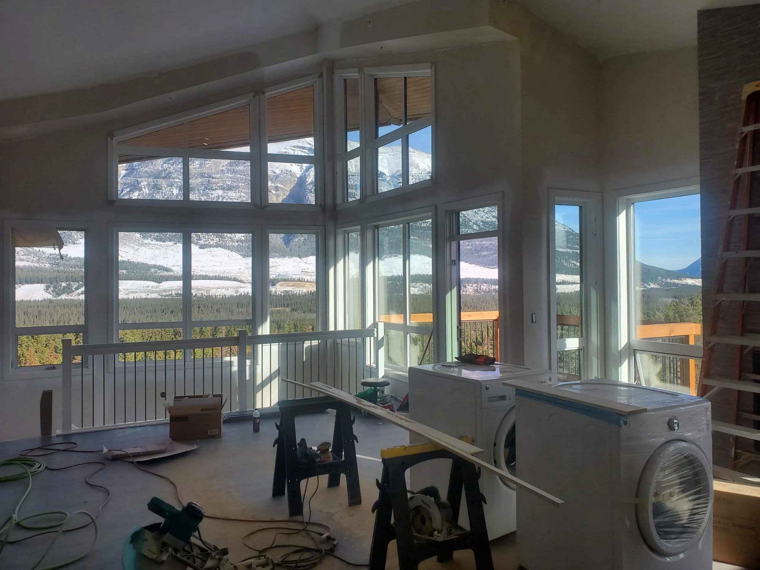 For Builders: Why Partnering with a Dedicated Finish Carpenter Elevates Your Projects